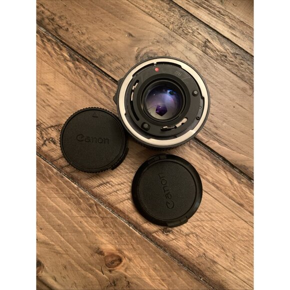 Canon FD 50mm f/1.8 - Picture 2 of 4